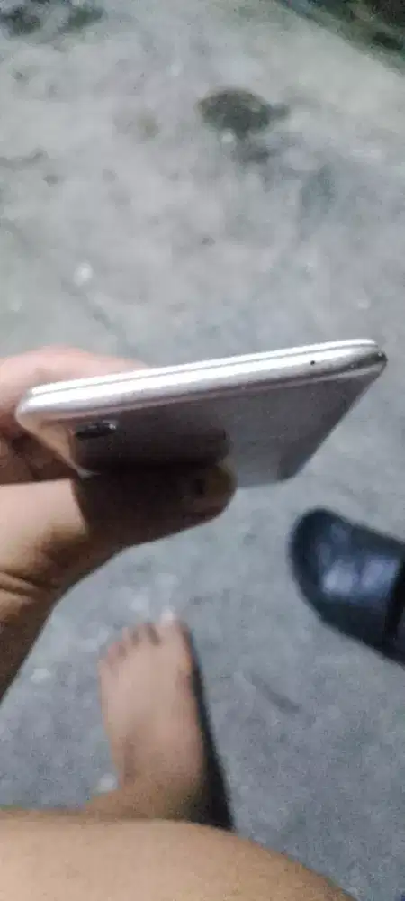 Hp oppo f5 kondisi bekas tapi masih lancar