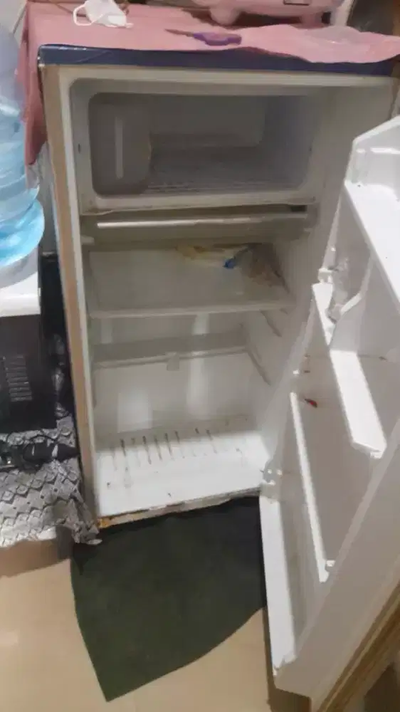 Kulkas sharp 1 pintu