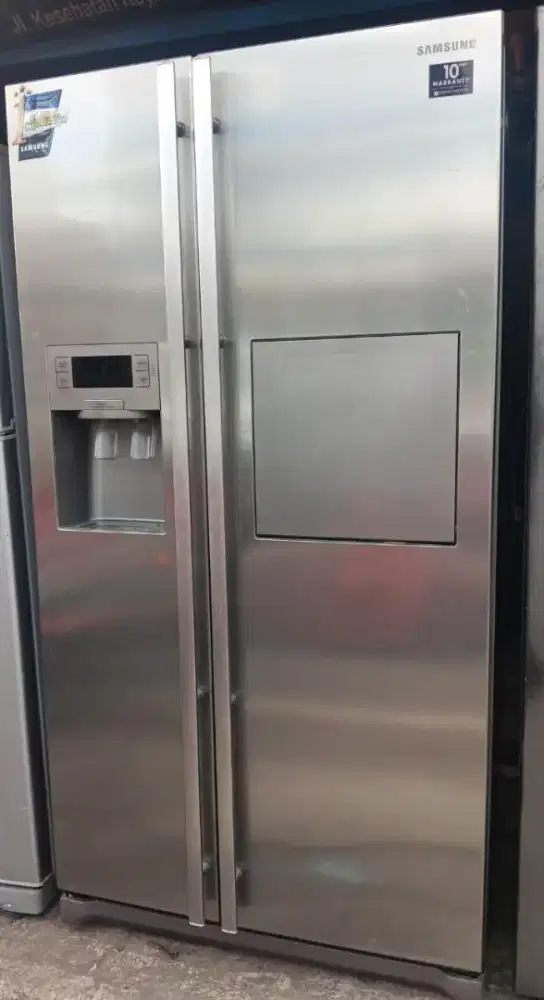 Kulkas side by side x apartmen merek Samsung