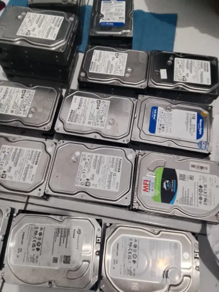 Menerima jual beli komputer/laptop bekas satuan dan juga borongan