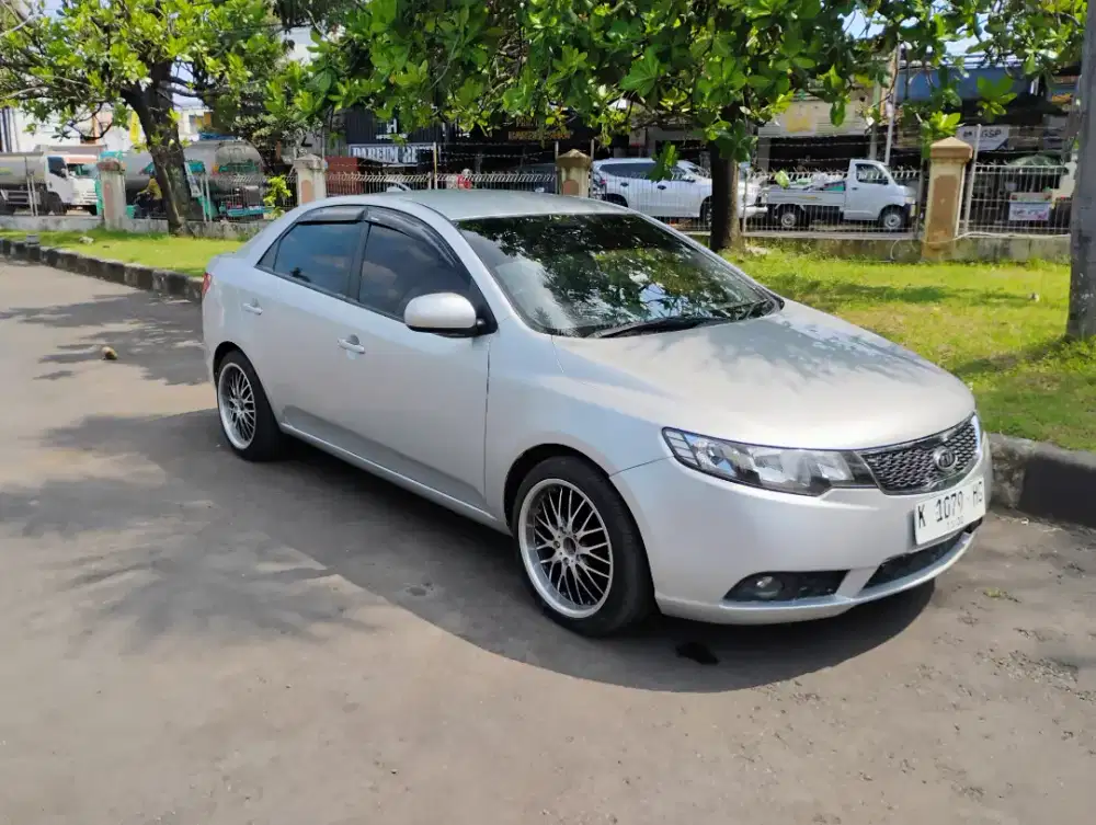 Kia Cerato 1.6 MT