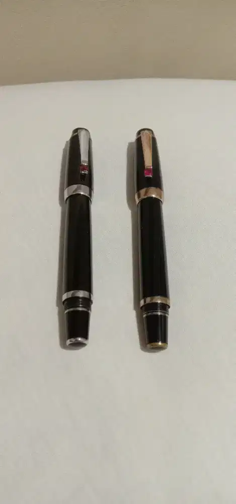 Preloved Ballpoint/pulpen Montblanc Boheme platinum & gold .