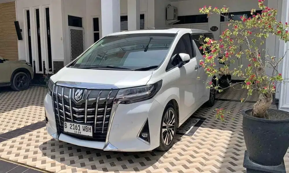 Toyota alphard 2019 pribadi