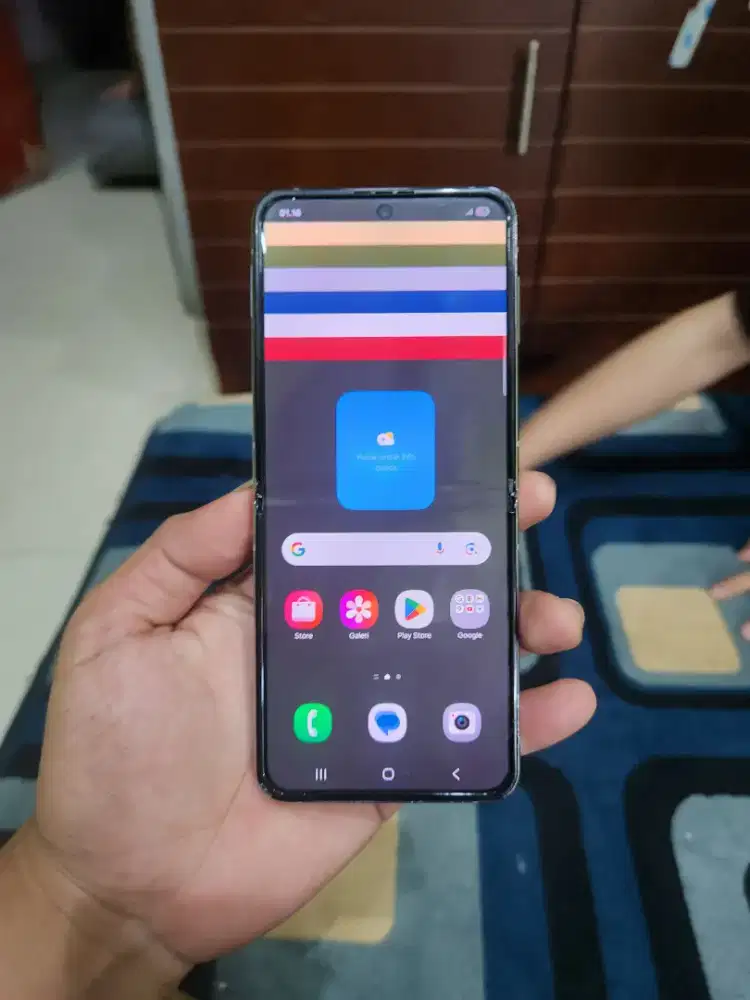 Samsung z flip 4 5G 8/256 gb sein