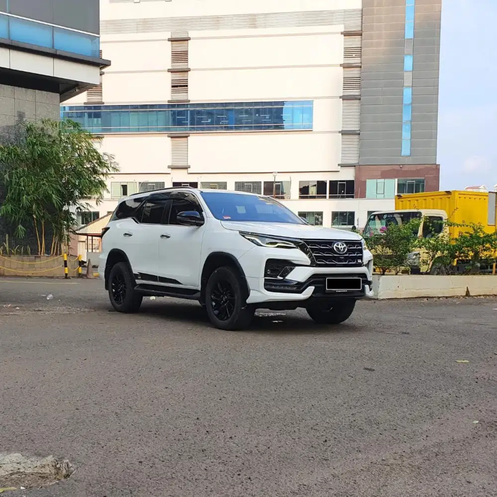 TDP 9 jt Toyota Fortuner VRZ 2.8 GR At 2022 Pajak Panjang