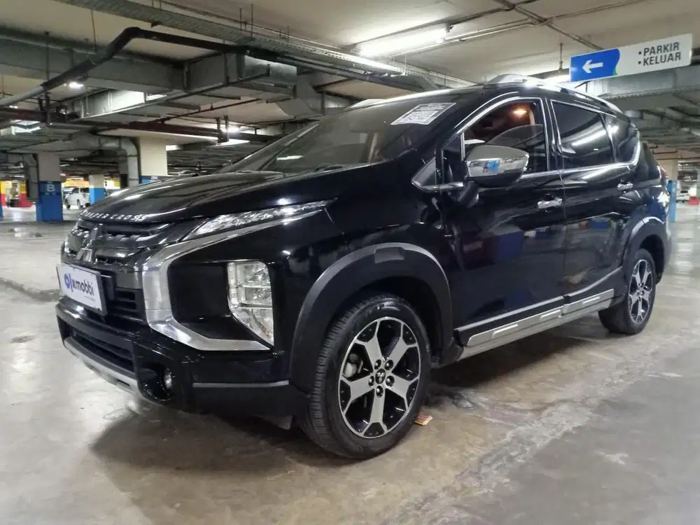 TDP 1 JUTA Mitsubishi Xpander 1.5 Cross Premium Package AT 2021 Putih