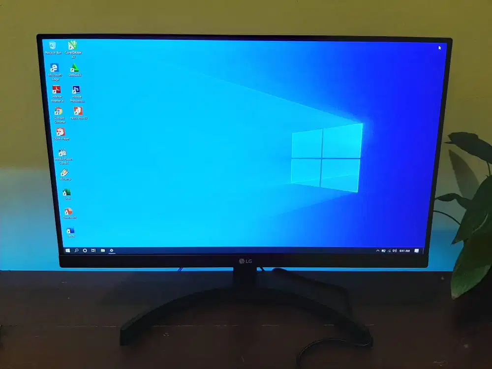 Layar Monitor LED IPS Full HD merk LG 22MK600 22 inch