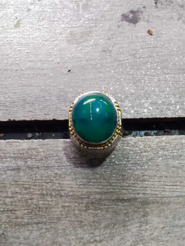 Jual batu cincin lawasan bacan lumayan besar