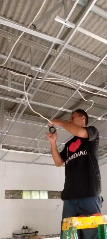 Pemasangan plafon PVC/Gypsum