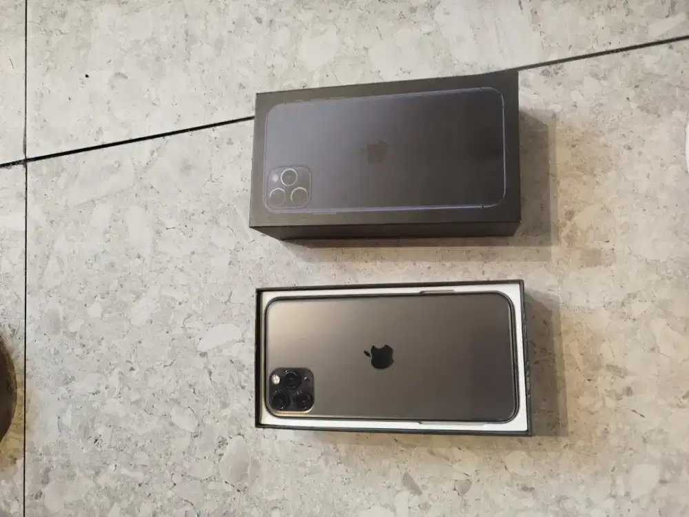 iPhone 11 pro max 512gb menang baru