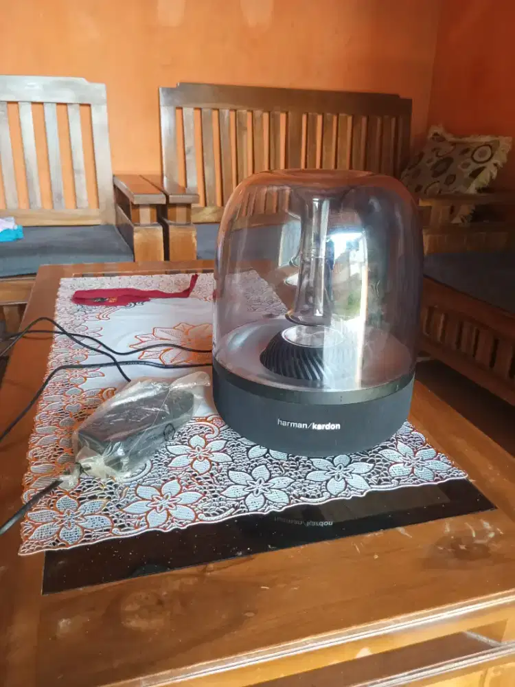 Harman Kardon aura studio 2