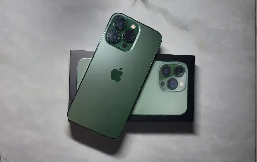 I Phone 13 Pro 128 GB Alpine Green Good Condition !
