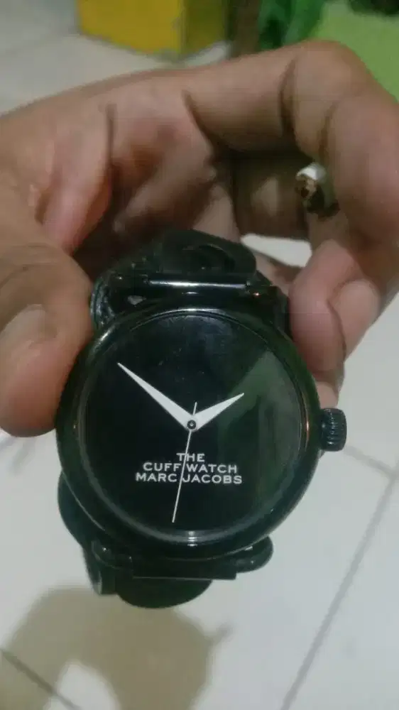 Marc Jacobs the cuff watch ladies black