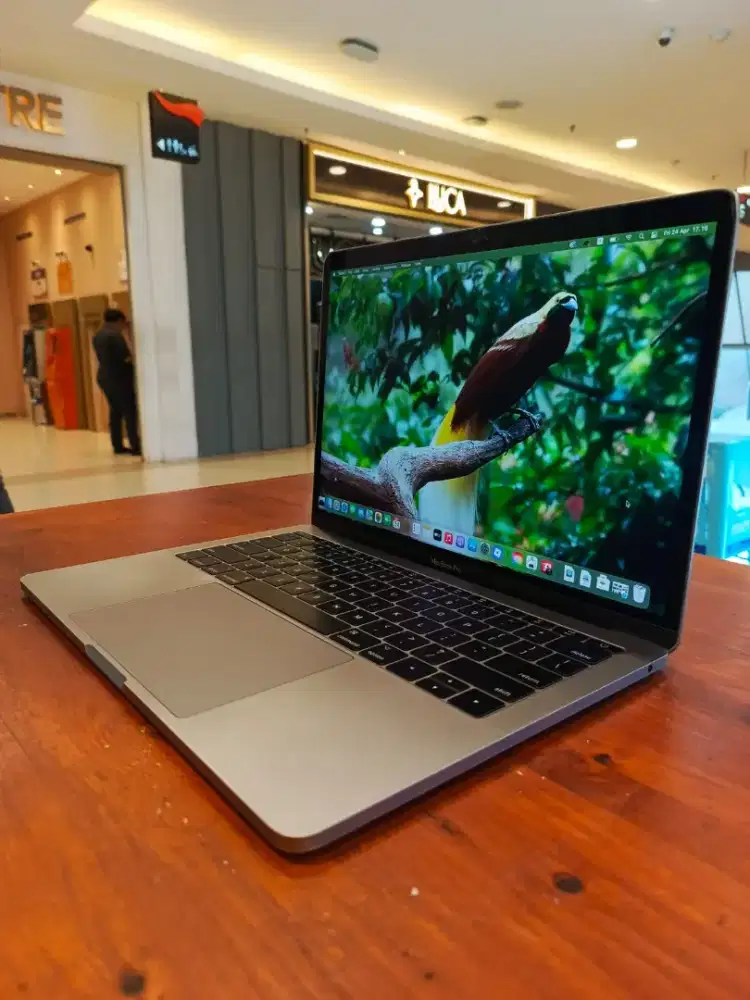 Macbook Pro 13 2016 Non Touchbar - intel Core i5 - RAM 8Gb