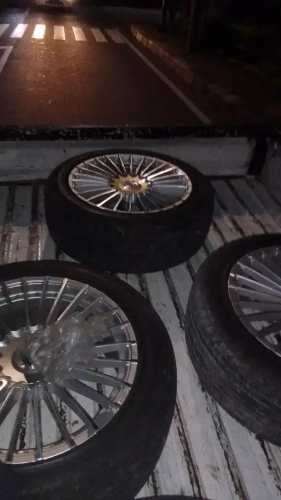 Ban racing ukuran 18