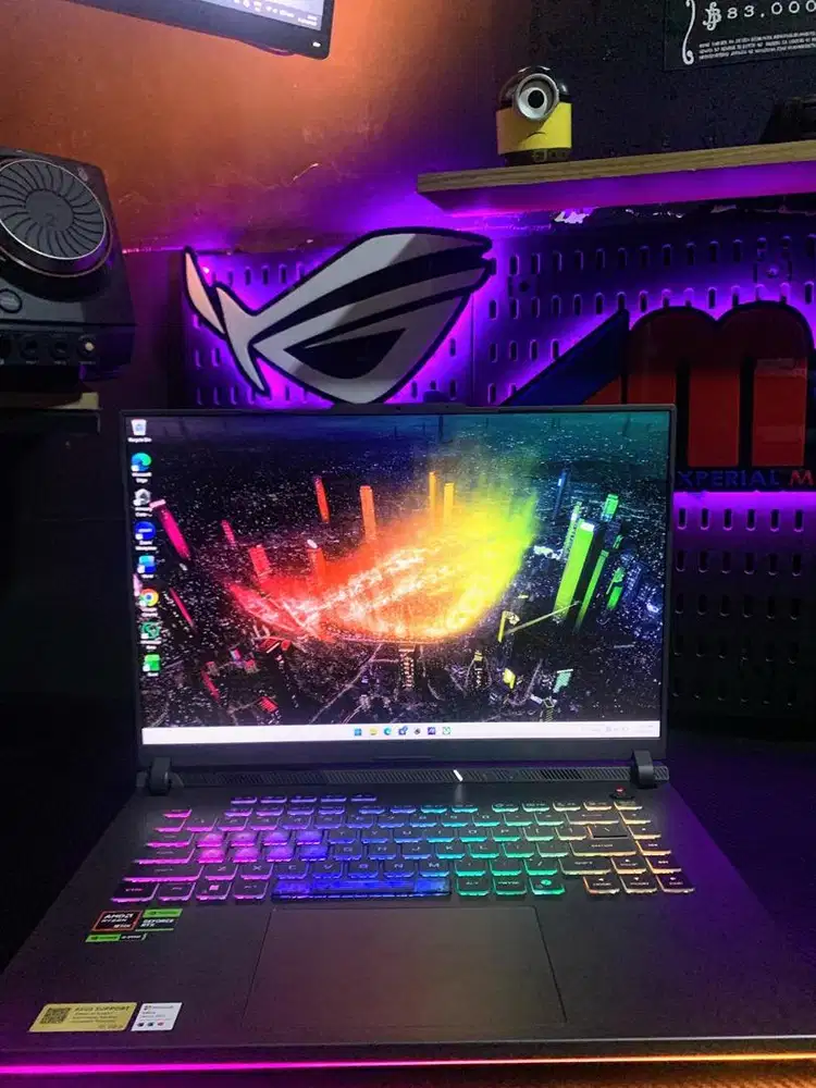 Asus ROG Strix Ryzen 9 8949HX/RTX 5050/16G DDr5/NVME 512 /2th garansi