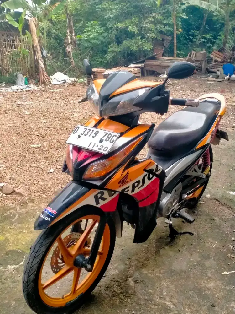 Honda Blade Repsol dobeldisc