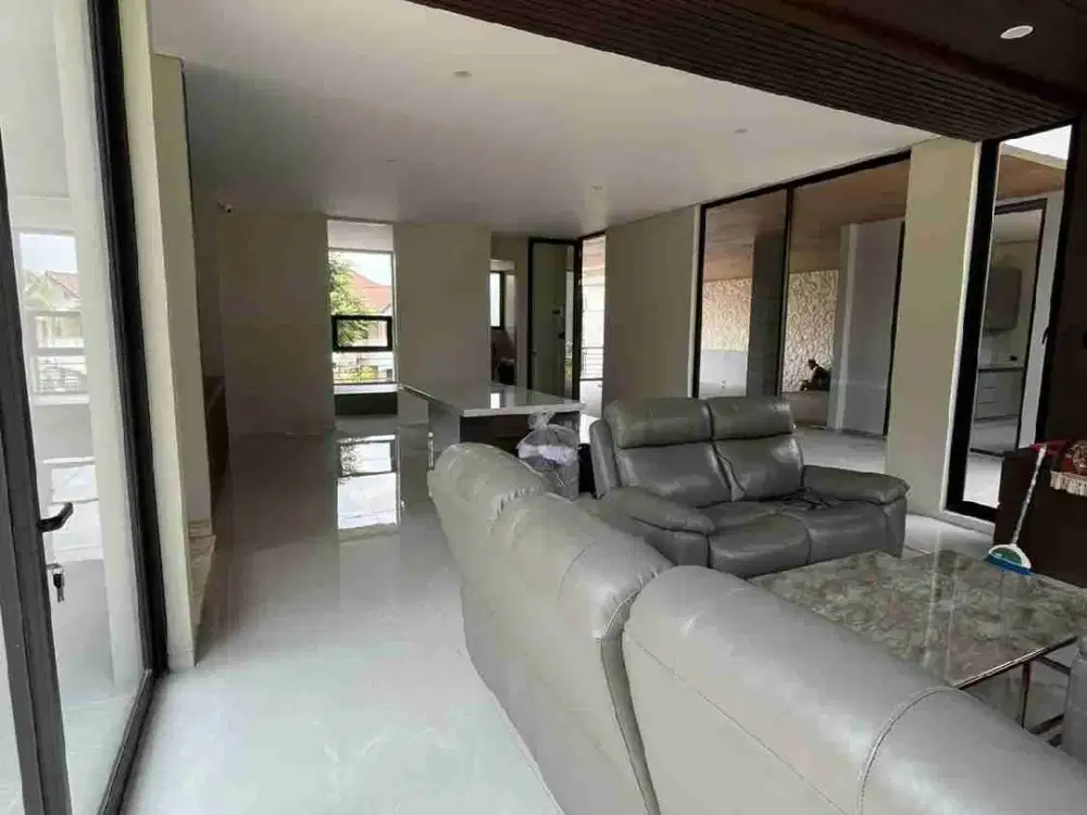 Termurah! Rumah Baru Lux Pool Komplek Elit di Setiabudi Regency Bandung