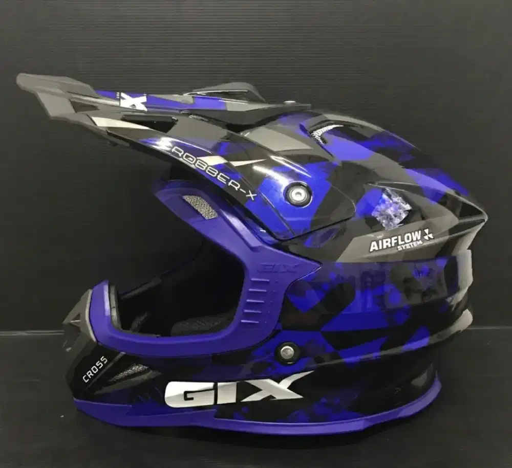 Helm GIX ukuran M