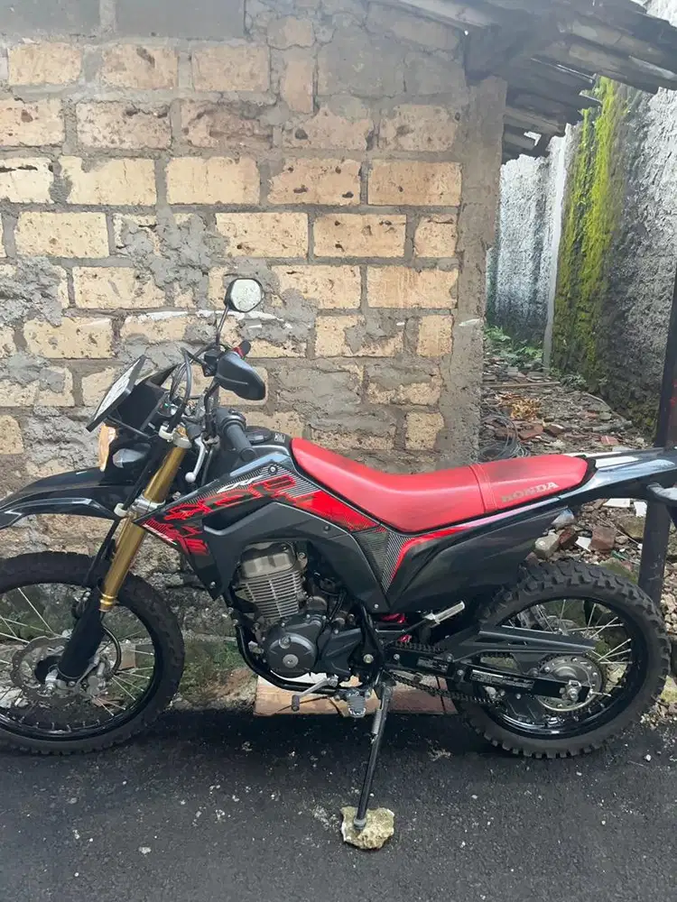 HONDA CRF 150L - TRAIL WARNA EXTREME BLACK