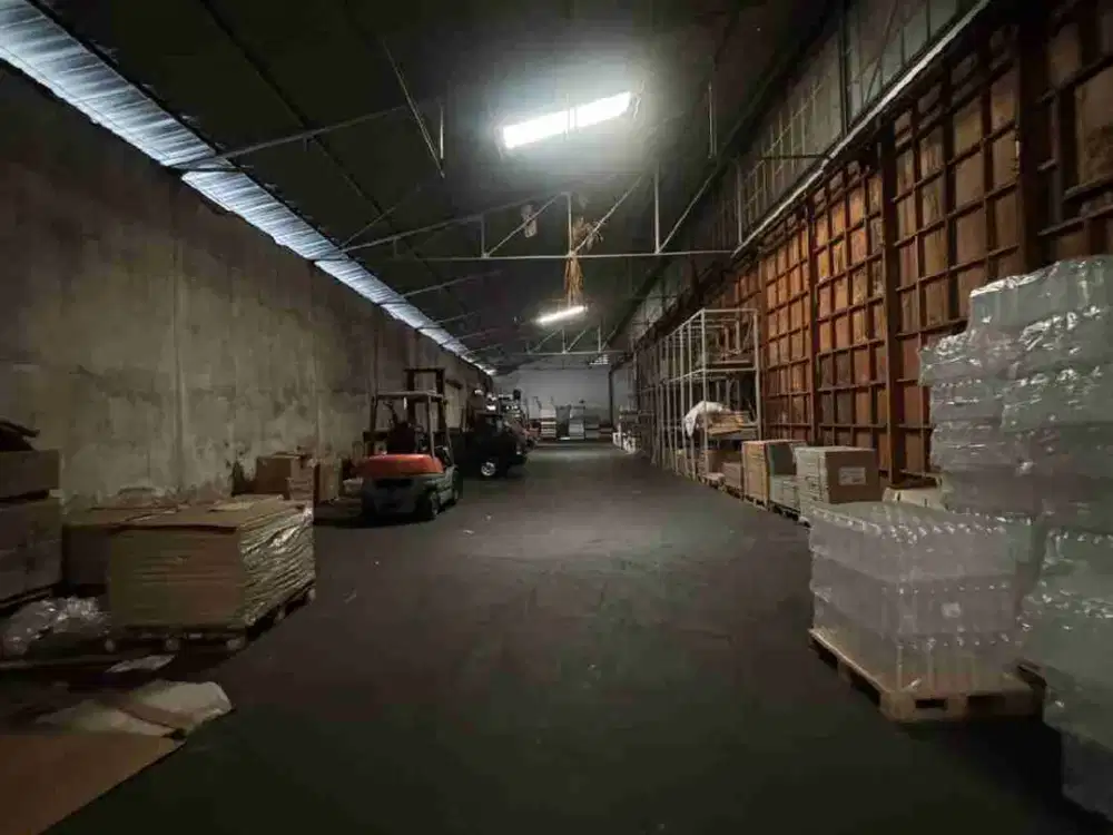 Jual Gudang Kenjeran Siap Pakai SHM Selatan Ngantong Hokky