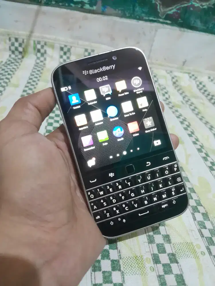 Blackberry Q20 classic Istimewa