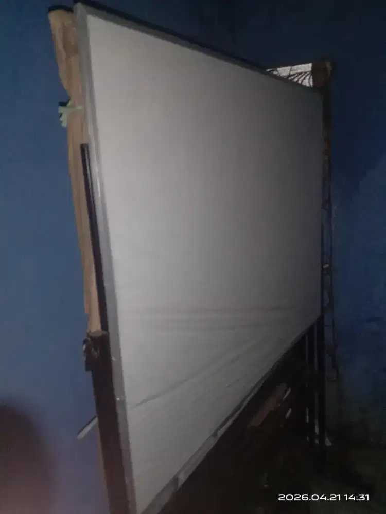 Papan tulis standing baru