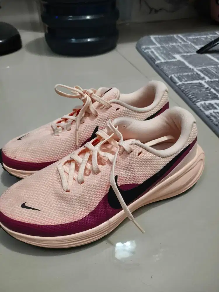Sepatu Nike Pink Preloved