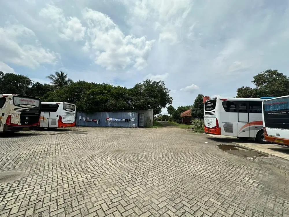 Tanah di jual di pinggir jalan utama Tapos