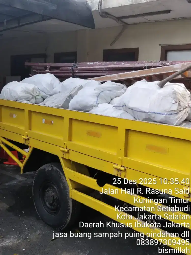 Jasa buang puing dan buang sampah