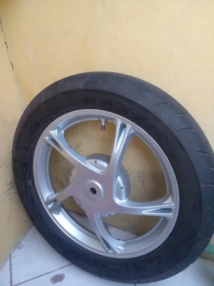 Velg belakang mio ori+ ban tubles