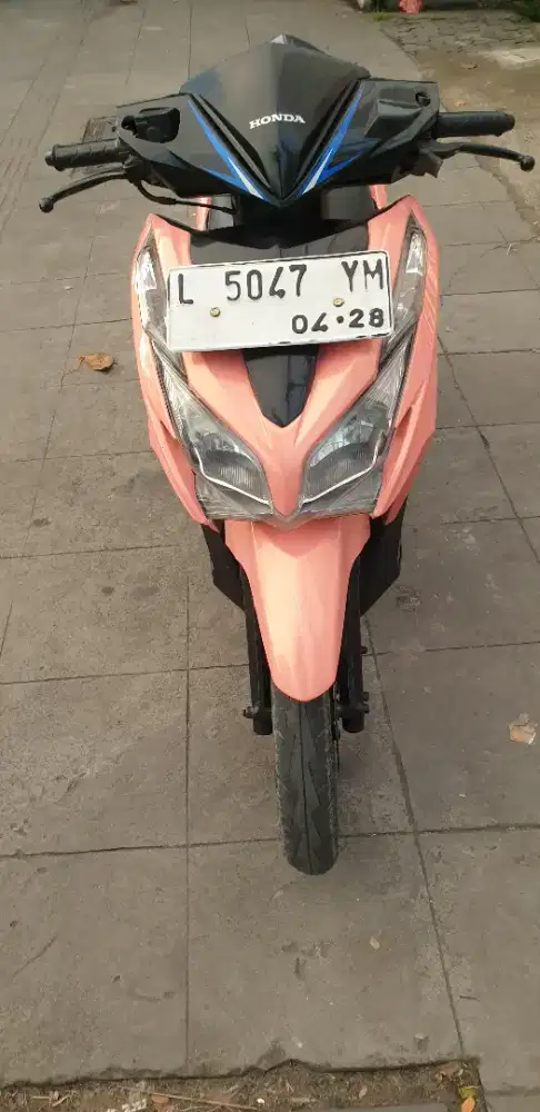 Vario 125 th 2013 warna putih scotlet Full pjk baru 04-2027