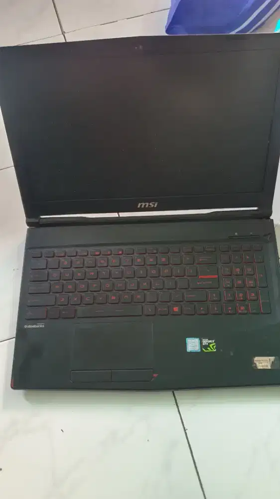 Laptop MSI GL63-8RC Minus