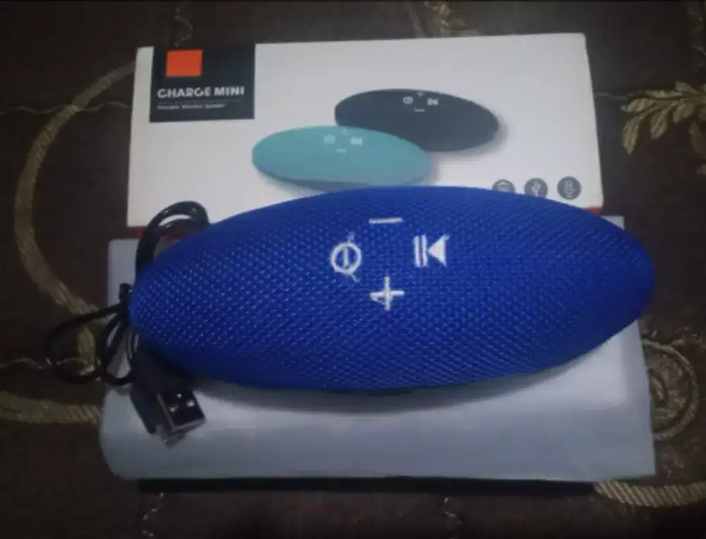 Dijual speaker bluetooth mini merk CHARGE MINI