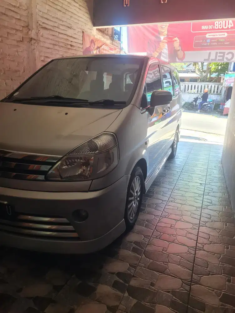 Nissan Serena 2010 Bensin