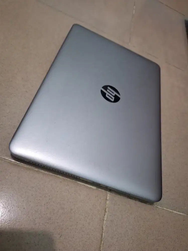 Bismillah di jual laptop hp slim core i5gen7 kondisi ok siap pakai