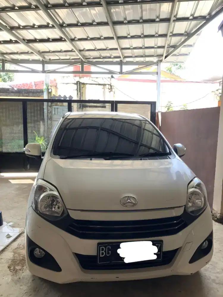 Dijual cepat mobil ayla x 1.0 Mt