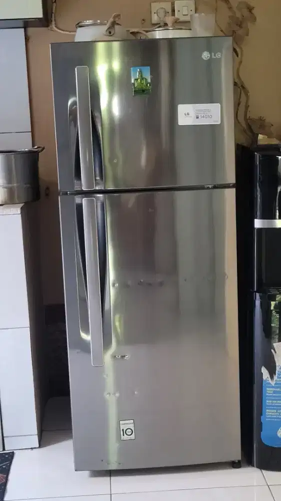 KULKAS LG DUA PINTU MODEL GN-B202RLC