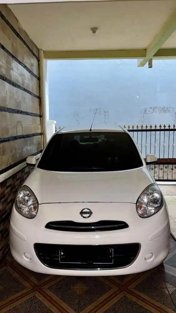Nissan March 2012 Bensin