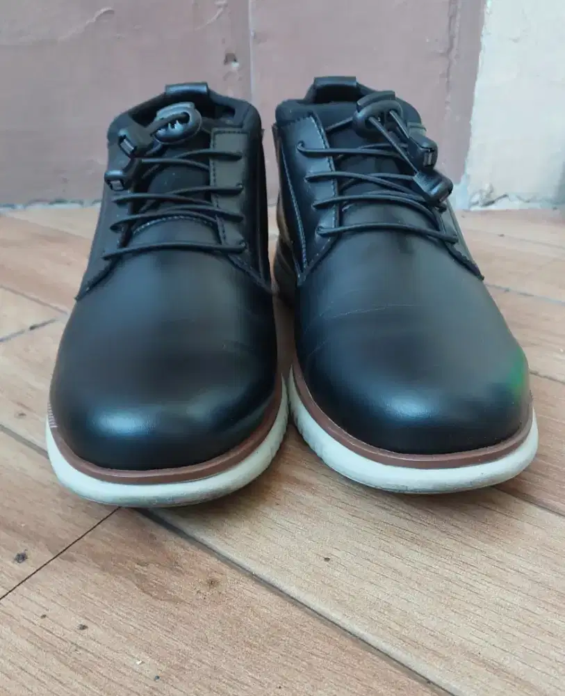 Sepatu Pria Dewasa