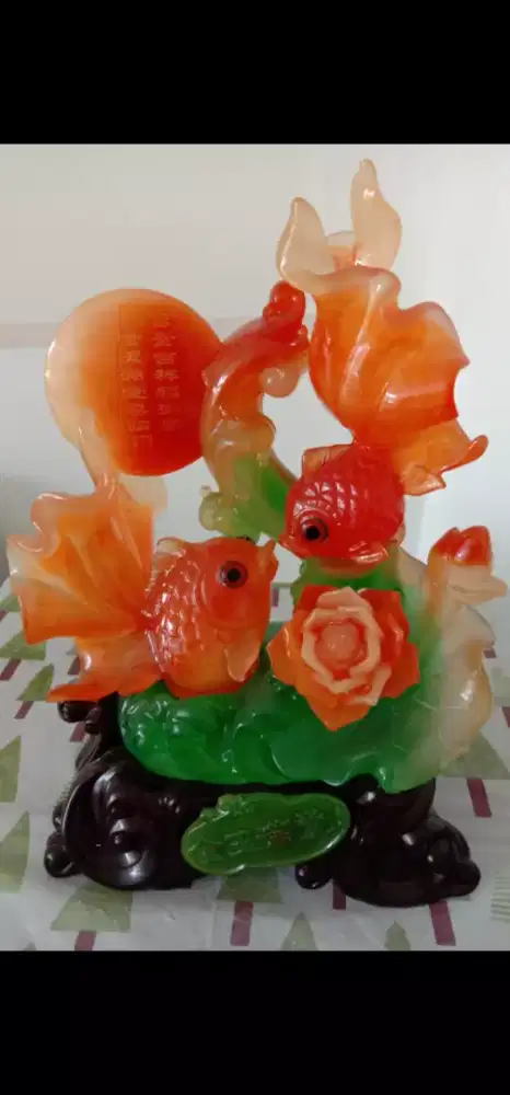 Jual hiasan meja Giok Merah ikan keberuntungan