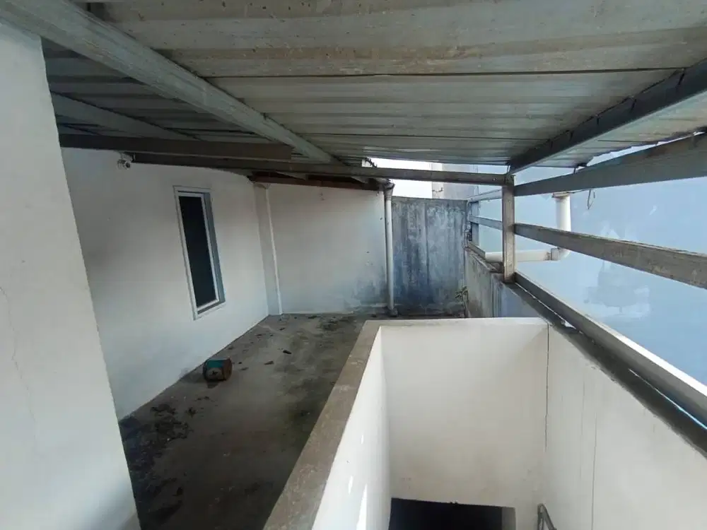 Rumah Dijual Murah 2 Lantai Tanah 132m² Dekat Nagoya Food Court