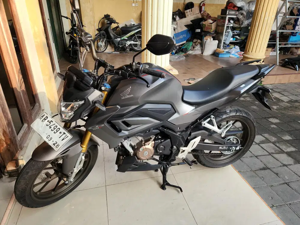 Cb150r v4 grey hitam 2023 gbm bisa tunai atau kredit