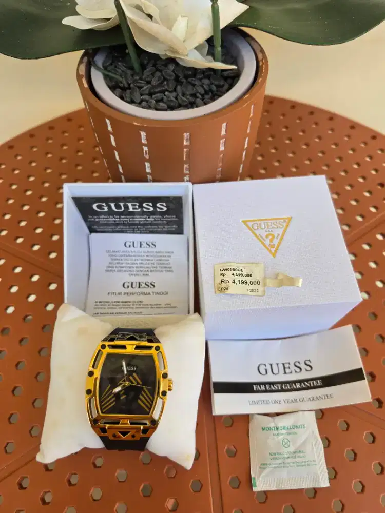 Jam Tangan Original Guess Legend Dual Tone Dial Black Leather