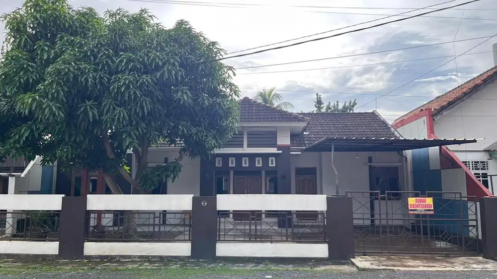 Disewakan Rumah Luas dan Nyaman