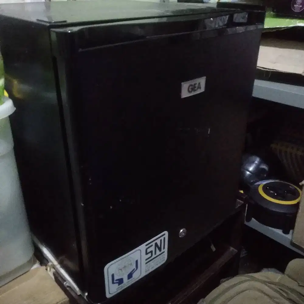 Dijual Kulkas GEA 1 Pintu second