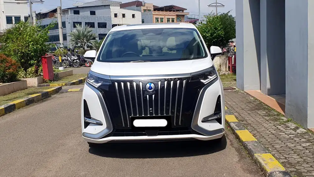 Km7rban on going denza d9 elite 2025 putih