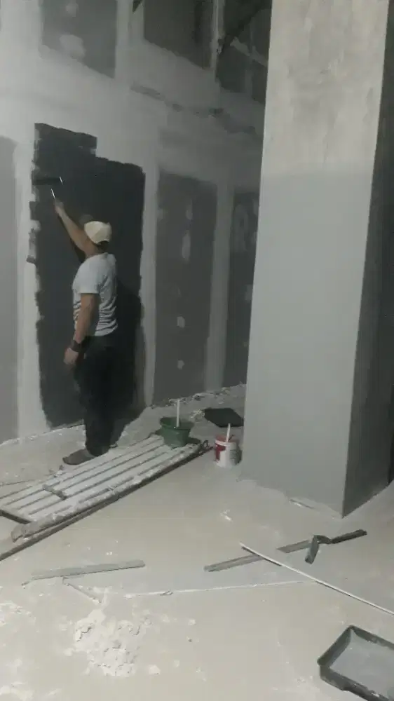 Tukang Pasang Plafon dan Partisi Gypsum. Kontraktor Bangun Rumah Mewah