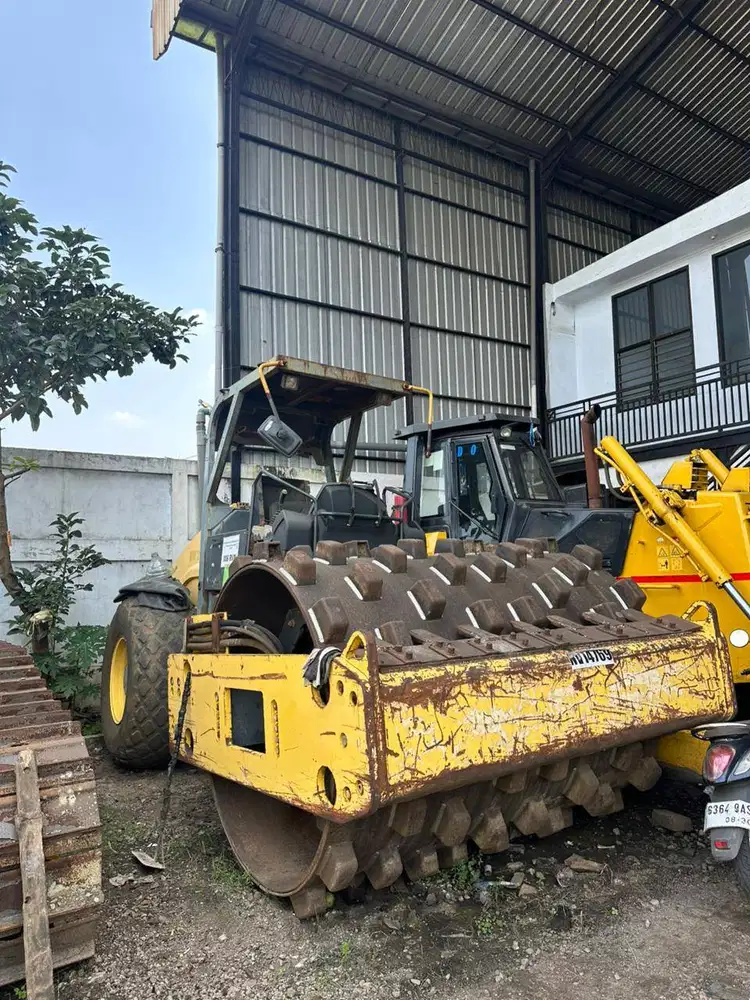 DIJUAL VIBRO BOMAG SHEEPFUOT 2013