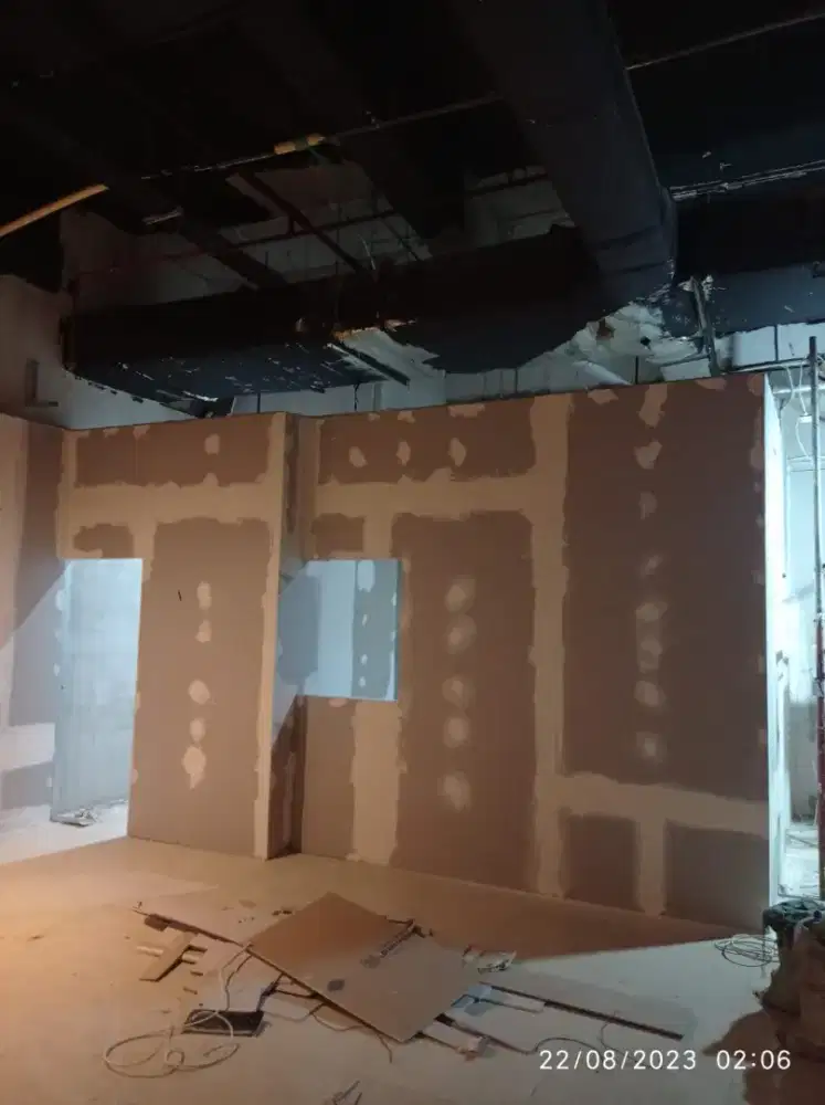 Tukang Pasang Plafon dan Partisi Gypsum. Kontraktor Bangun Rumah Mewah